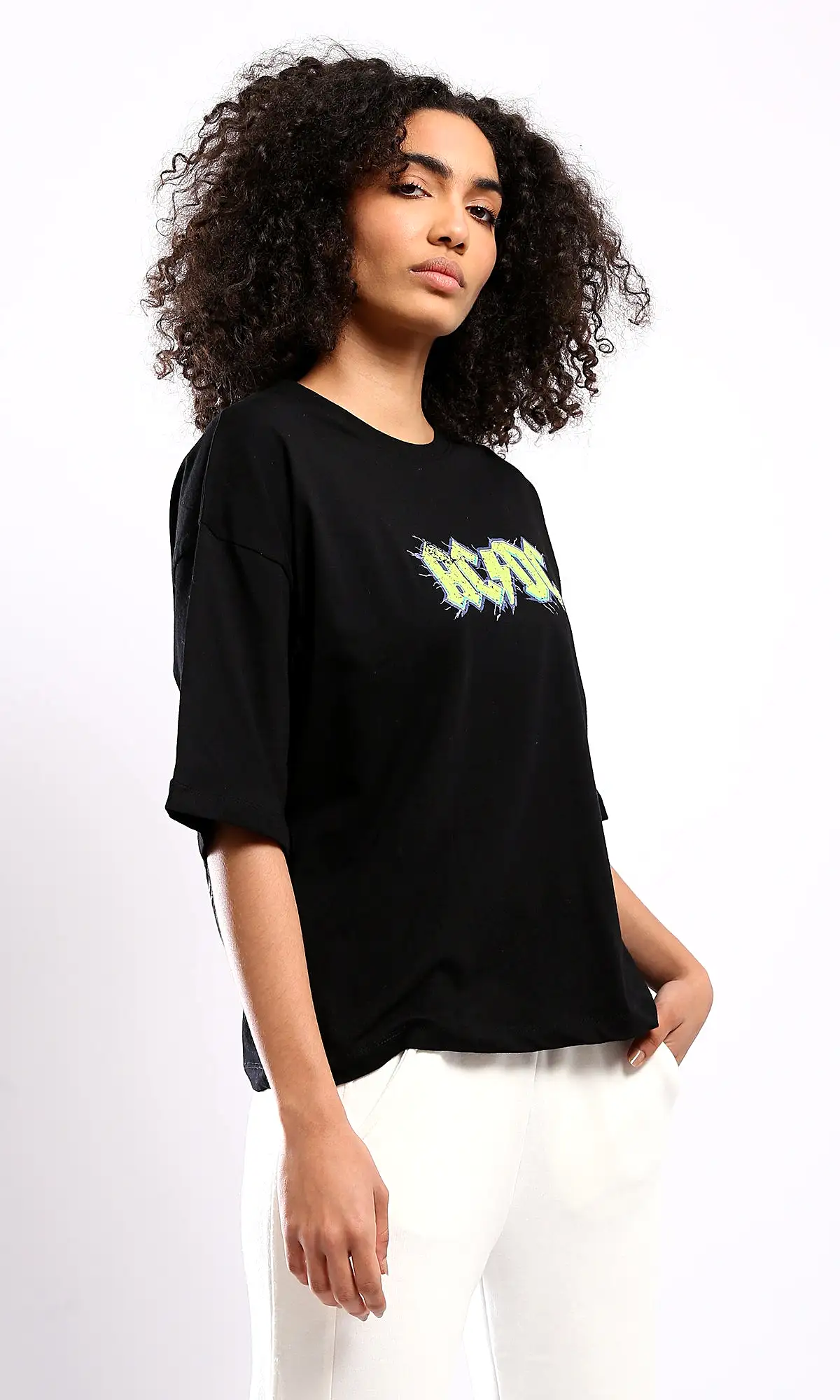 O178796 Crew Neck Black Printed Elbow-Sleeves Tee