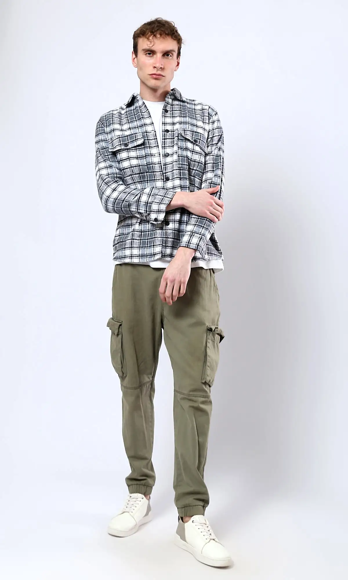 O180405 Plaids Dark Grey & White Buttoned Winter Shirt