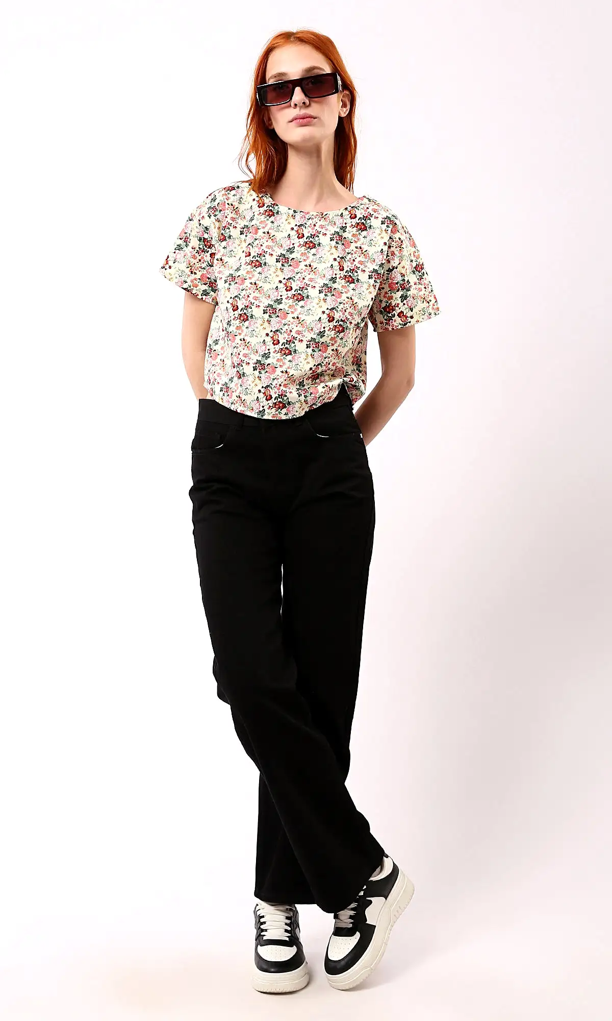 O183065 Crew Neck Multicolour Floral Short Tee